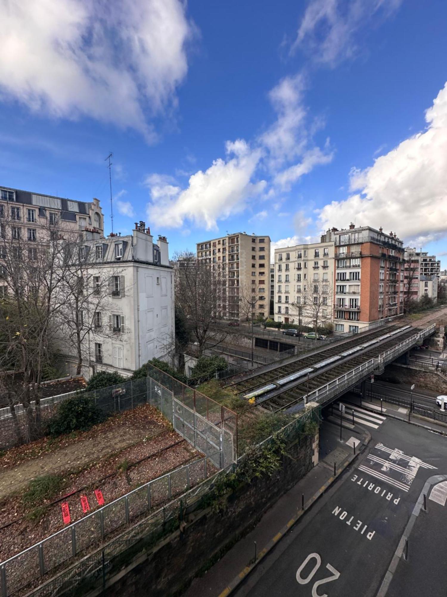 Avec Balcon, 5 Min Du Metro 1-6, Nation, Disneyland, Zoo, Bois De Vincennes Apartment *