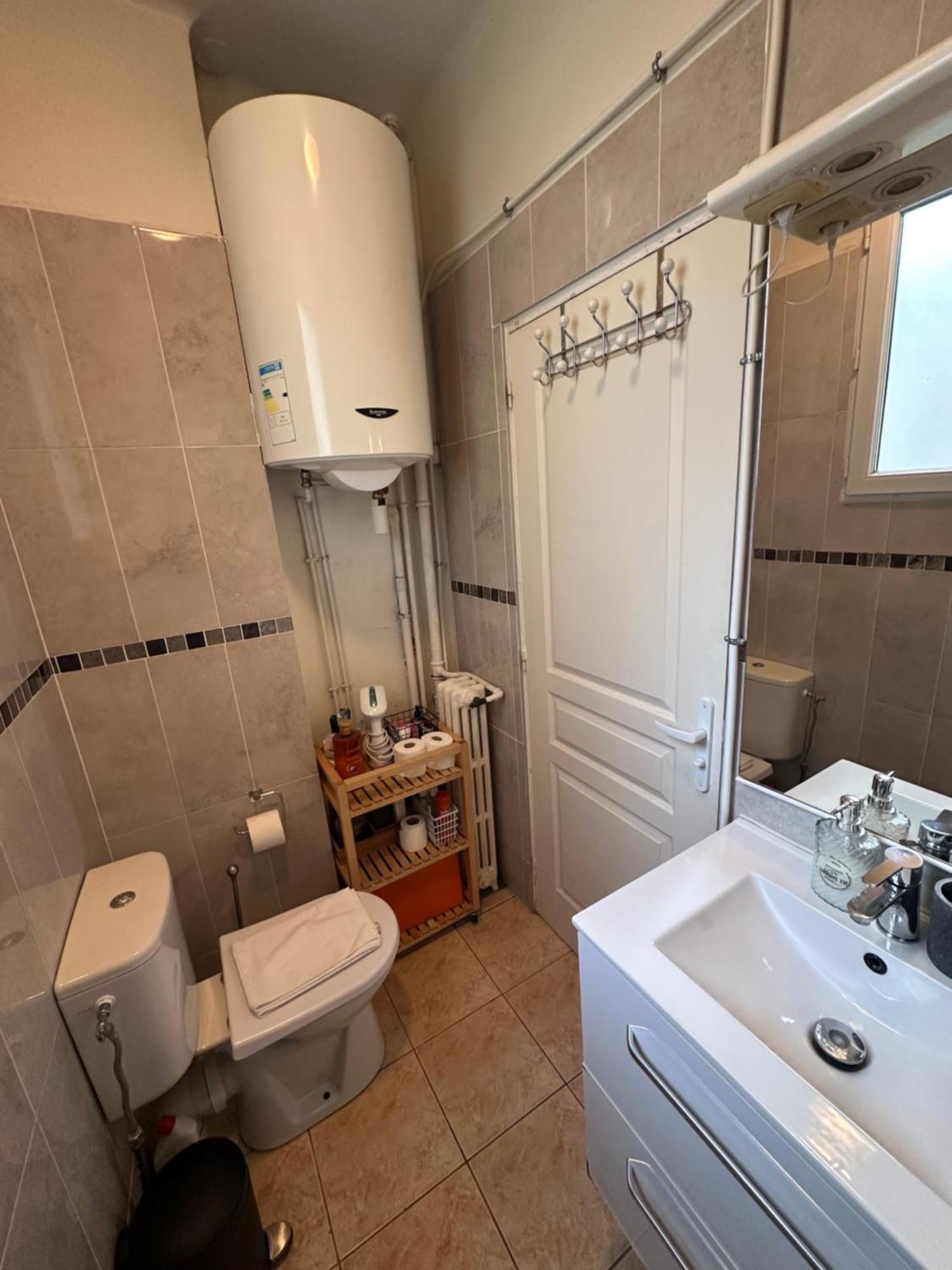 Appartement Avec Balcon, 5 Min Du Metro 1-6, Nation, Disneyland, Zoo, Bois De Vincennes